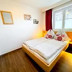 Appartements Bergfried - Ski In Ski Out, Inklusive Sommerkarte, Zentral Mit Ausblick Ueber Kaprun 아파트 *
