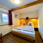 Appartements Bergfried - Ski In Ski Out, Inklusive Sommerkarte, Zentral Mit Ausblick Ueber Kaprun