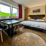 Appartements Bergfried - Ski In Ski Out, Inklusive Sommerkarte, Zentral Mit Ausblick Ueber Kaprun カプルーン