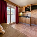 Appartements Bergfried - Inklusive Sommerkarte, Zentral Mit Ausblick Ueber Kaprun, Ski In Ski Out *