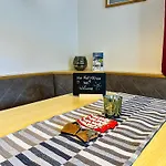 Appartements Bergfried - Ski In Ski Out, Inklusive Sommerkarte, Zentral Mit Ausblick Ueber Kaprun カプルーン