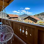 Appartements Bergfried - Ski In Ski Out, Inklusive Sommerkarte, Zentral Mit Ausblick Ueber Kaprun * カプルーン