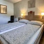 Appartements Bergfried - Ski In Ski Out, Inklusive Sommerkarte, Zentral Mit Ausblick Ueber Kaprun