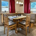 Appartements Bergfried - Ski In Ski Out, Inklusive Sommerkarte, Zentral Mit Ausblick Ueber Kaprun 아파트 *