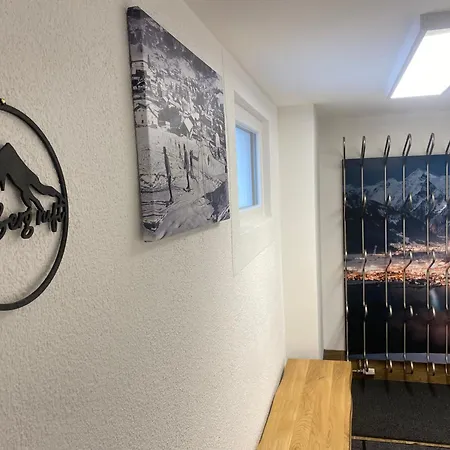 Appartements Bergfried - Inklusive Sommerkarte, Zentral Mit Ausblick Ueber Kaprun, Ski In Ski Out * Kaprun