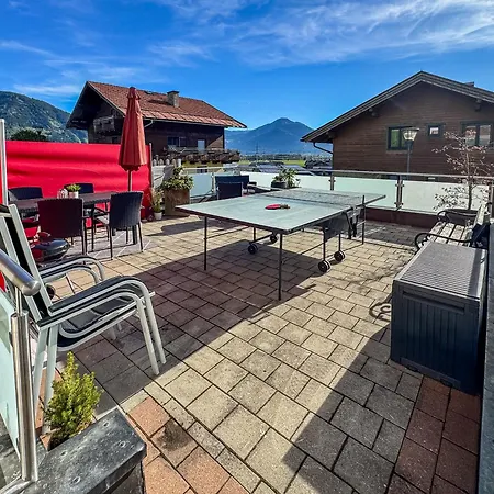 Bergfried Kaprun, Ski-in Ski-out, Sommerkarte Und Panoramablick Kaprun