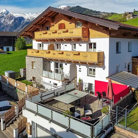 Bergfried Kaprun, Ski-in Ski-out, Sommerkarte Und Panoramablick Appartamento *