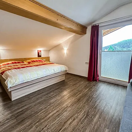 Bergfried - In Out, Inklusive Sommerkarte, Zentral Mit Ausblick Ueber Appartement Kaprun
