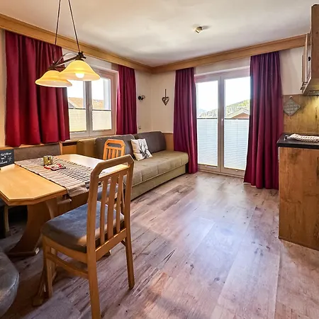 Appartements Bergfried - Ski In Ski Out, inklusive Sommerkarte, zentral mit Ausblick über Kaprun *