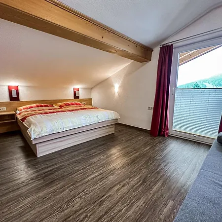 Bergfried - In Out, Inklusive Sommerkarte, Zentral Mit Ausblick Ueber *