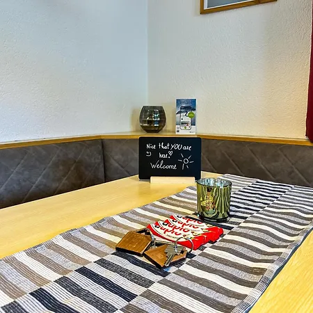 Appartements Bergfried - Ski In Ski Out Bis Ca Mitte Maerz, Inklusive Sommerkarte, Zentral Mit Ausblick Ueber Kaprun Kaprun