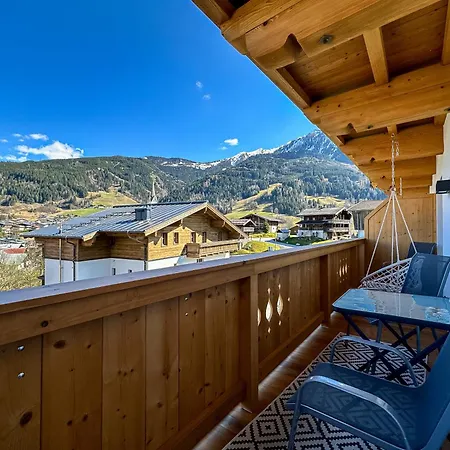 Διαμέρισμα Appartements Bergfried - Ski In Ski Out Bis Ca Mitte Maerz, Inklusive Sommerkarte, Zentral Mit Ausblick Ueber Kaprun