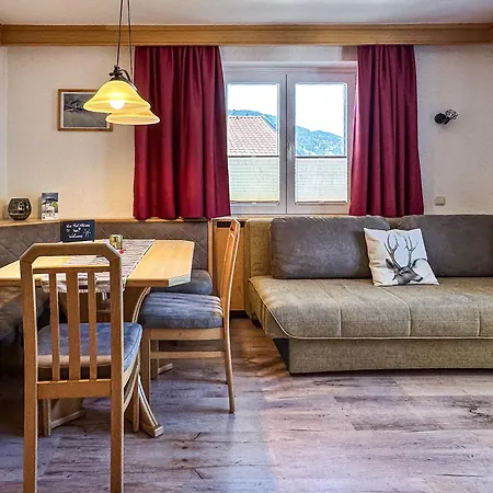 Appartements Bergfried - Inklusive Sommerkarte, Zentral Mit Ausblick Ueber Kaprun, Ski In Ski Out Kaprun