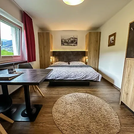 Bergfried - In Out, Inklusive Sommerkarte, Zentral Mit Ausblick Ueber
