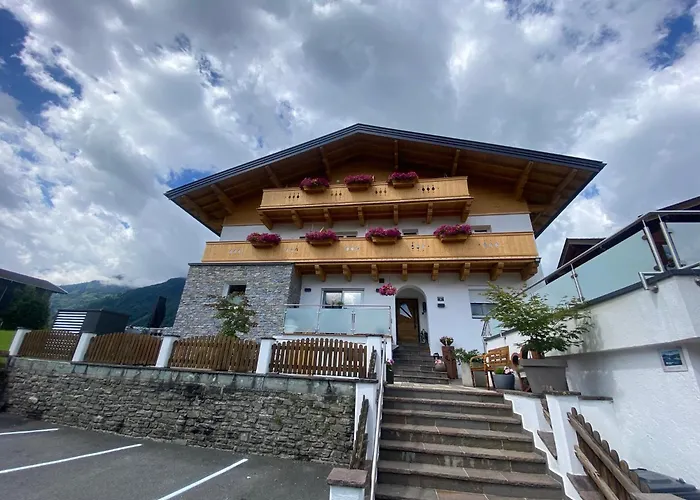 Appartements Bergfried - Ski In Ski Out, Inklusive Sommerkarte, Zentral Mit Ausblick Ueber Kaprun Daire Kaprun