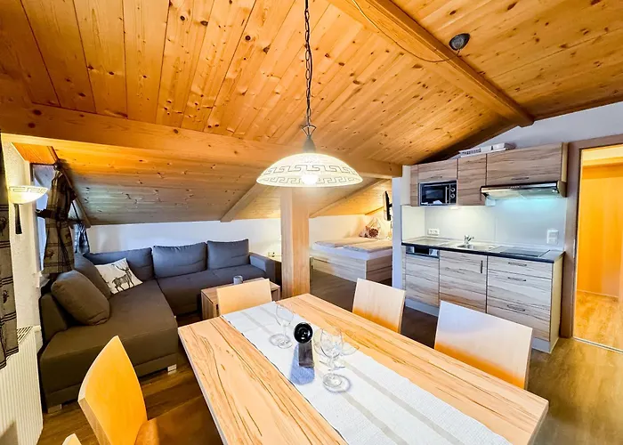 Appartements Bergfried - Ski In Ski Out, Inklusive Sommerkarte, Zentral Mit Ausblick Ueber Kaprun * קפרון
