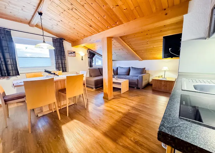 Appartements Bergfried - Ski In Ski Out, Inklusive Sommerkarte, Zentral Mit Ausblick Ueber Kaprun דירה