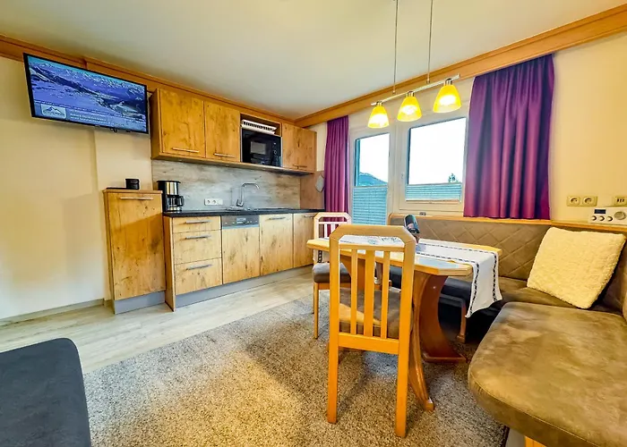 Appartements Bergfried - Ski In Ski Out, Inklusive Sommerkarte, Zentral Mit Ausblick Ueber Kaprun Daire *