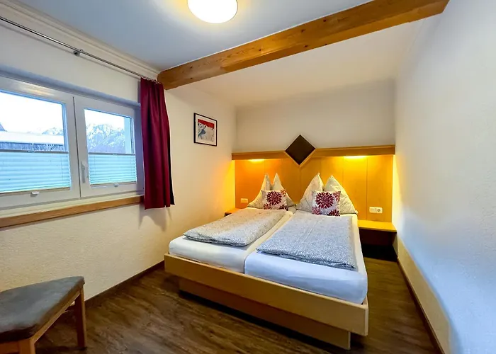 Appartements Bergfried - Ski In Ski Out, Inklusive Sommerkarte, Zentral Mit Ausblick Ueber Kaprun