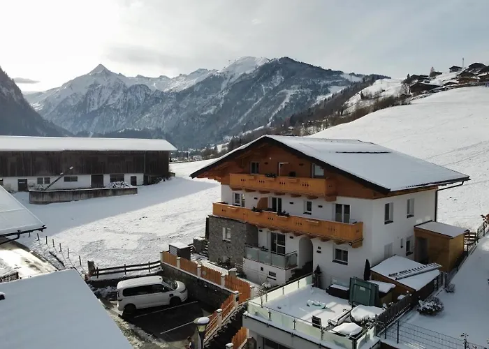 דירה Appartements Bergfried - Ski In Ski Out, Inklusive Sommerkarte, Zentral Mit Ausblick Ueber Kaprun קפרון