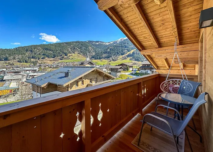 Appartements Bergfried - Ski In Ski Out, Inklusive Sommerkarte, Zentral Mit Ausblick Ueber Kaprun דירה קפרון