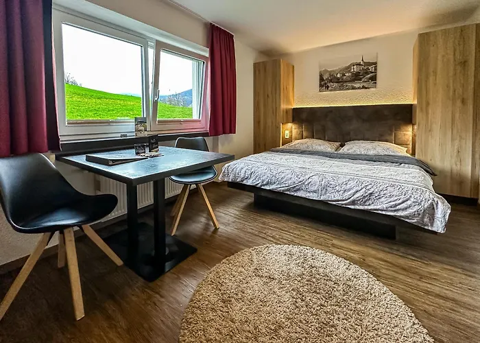 Appartements Bergfried - Ski In Ski Out, Inklusive Sommerkarte, Zentral Mit Ausblick Ueber Kaprun Kaprun