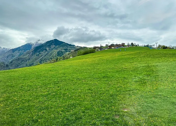 Appartements Bergfried - Ski In Ski Out, Inklusive Sommerkarte, Zentral Mit Ausblick Ueber Kaprun * קפרון