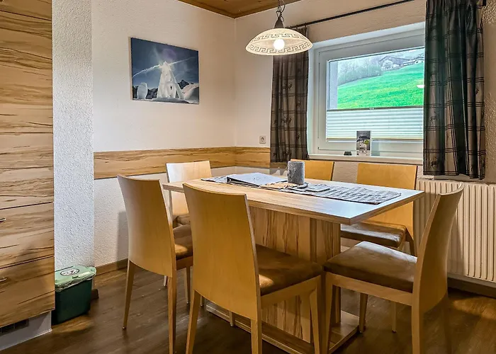 דירה Appartements Bergfried - Ski In Ski Out, Inklusive Sommerkarte, Zentral Mit Ausblick Ueber Kaprun קפרון
