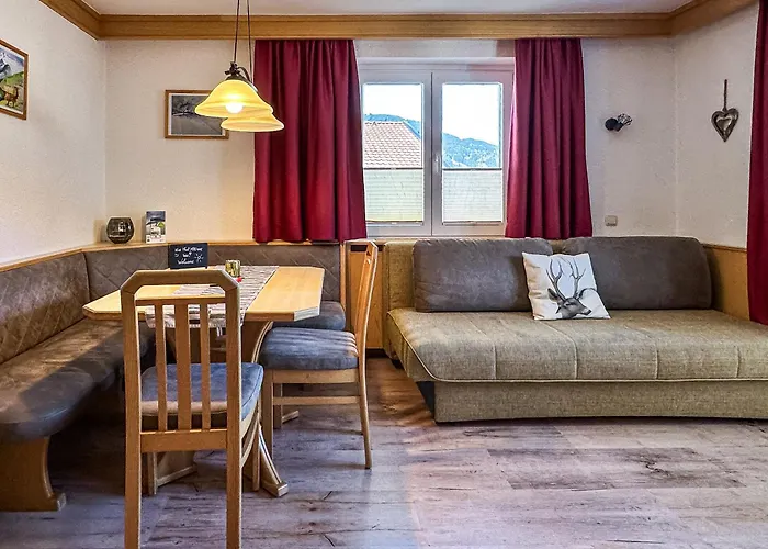 Appartements Bergfried - Ski In Ski Out, Inklusive Sommerkarte, Zentral Mit Ausblick Ueber Kaprun קפרון