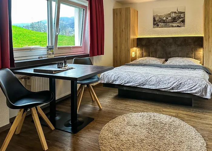 Appartements Bergfried - Ski In Ski Out, Inklusive Sommerkarte, Zentral Mit Ausblick Ueber Kaprun קפרון